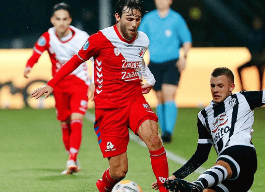 关于加时末段荷甲焦点战；勒沃库森外线爆发；话题不断；资深球员宣示担当的信息