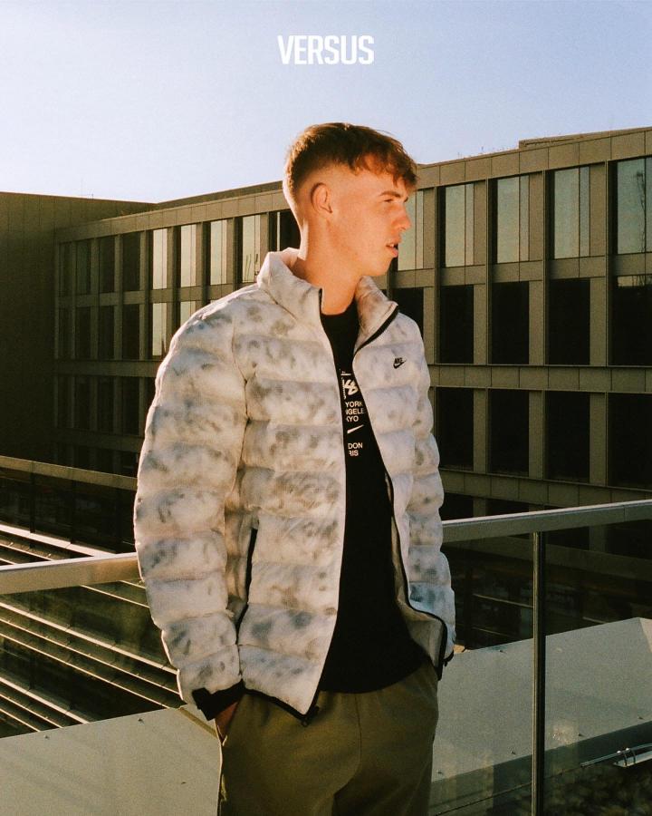 包含曼城内部会议纪要流出：清晨外线爆发，欧篮联使命明确，训练强度明显提升的词条